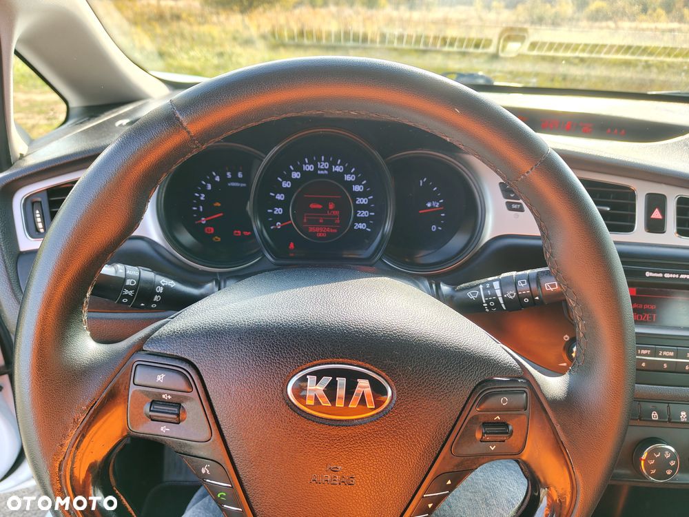 Kia Ceed 1.6 CRDi M - 12