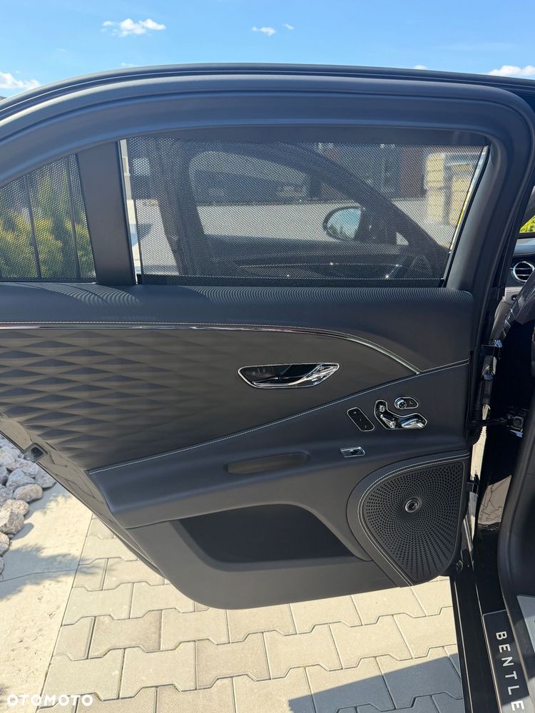 Bentley Flying Spur W12 S - 18