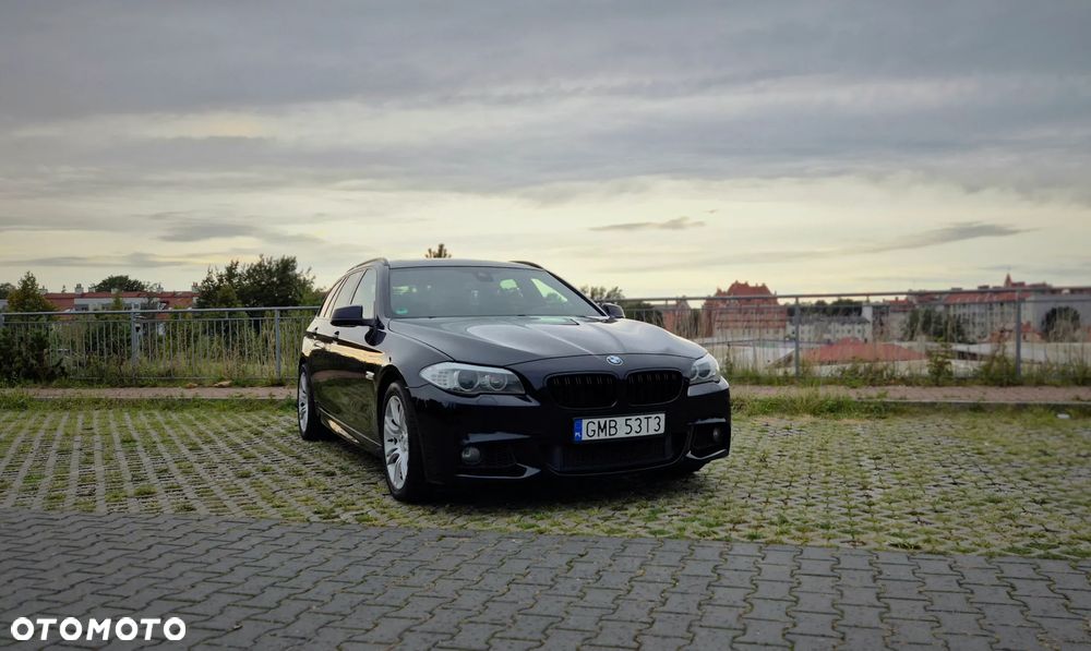 BMW Seria 5 535d xDrive - 11