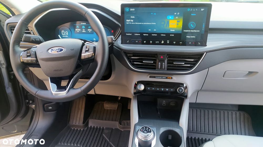 Ford Kuga - 30