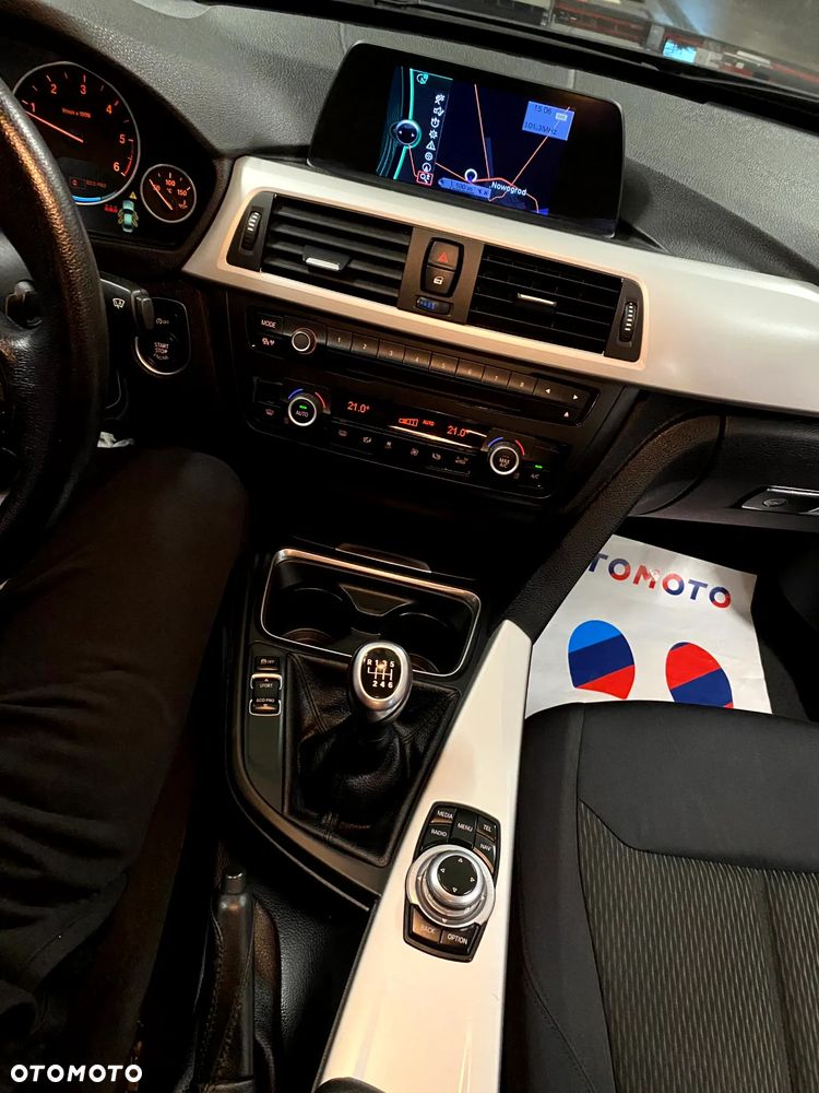 BMW Seria 3 320d Efficient Dynamic Edition Blue Performance Sport Line - 14