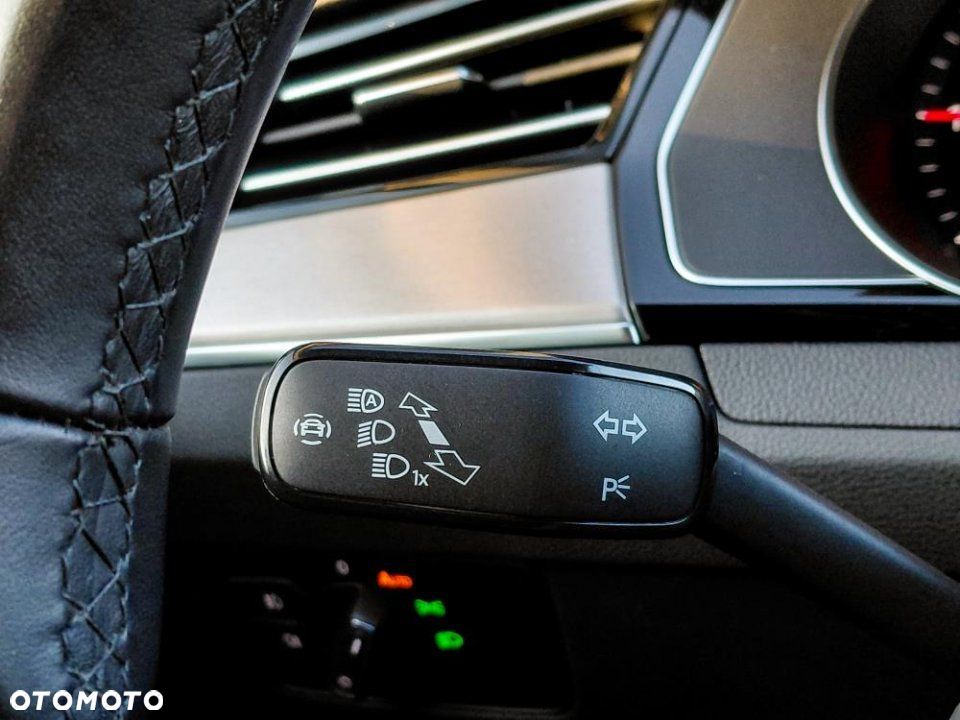 Volkswagen Passat - 24