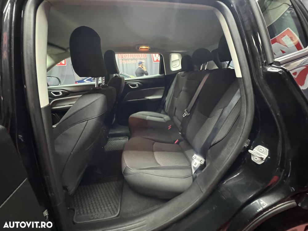 Jeep Compass - 16
