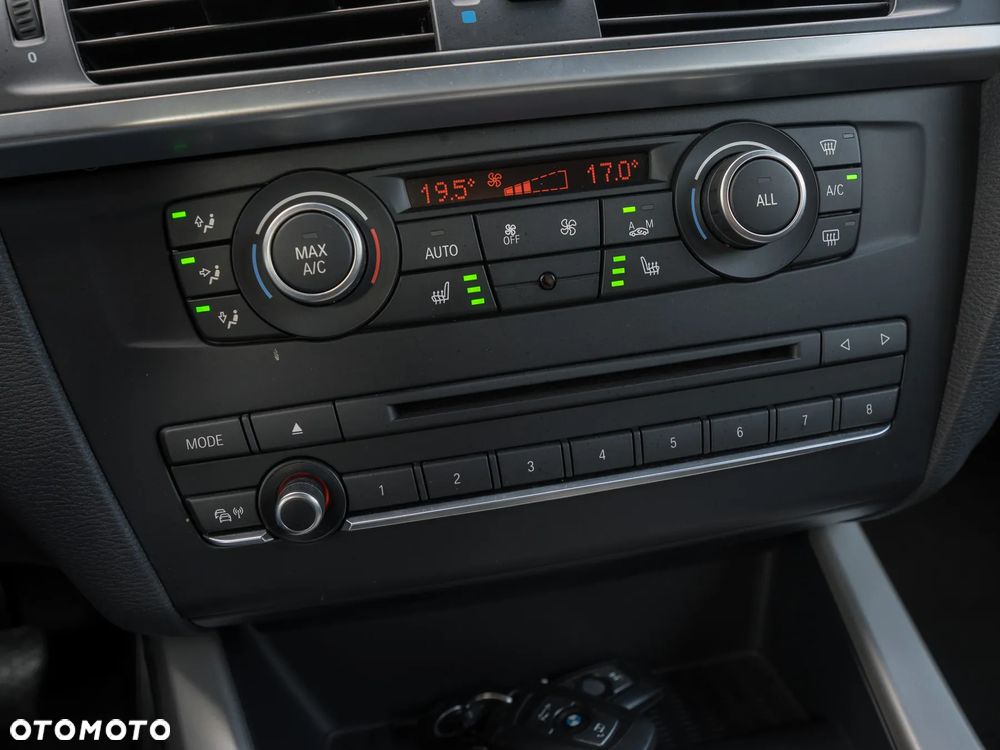 BMW X3 xDrive20d - 32