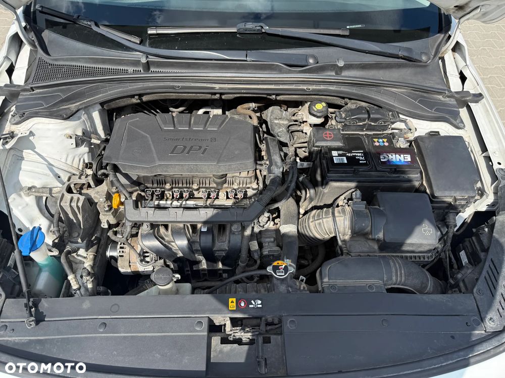 Hyundai i30 1.5 DPI Classic + - 17