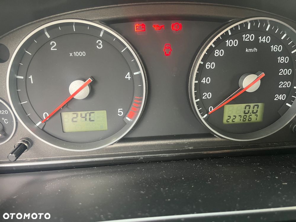 Ford Mondeo 2.0 TDCI DPF Ambiente - 11