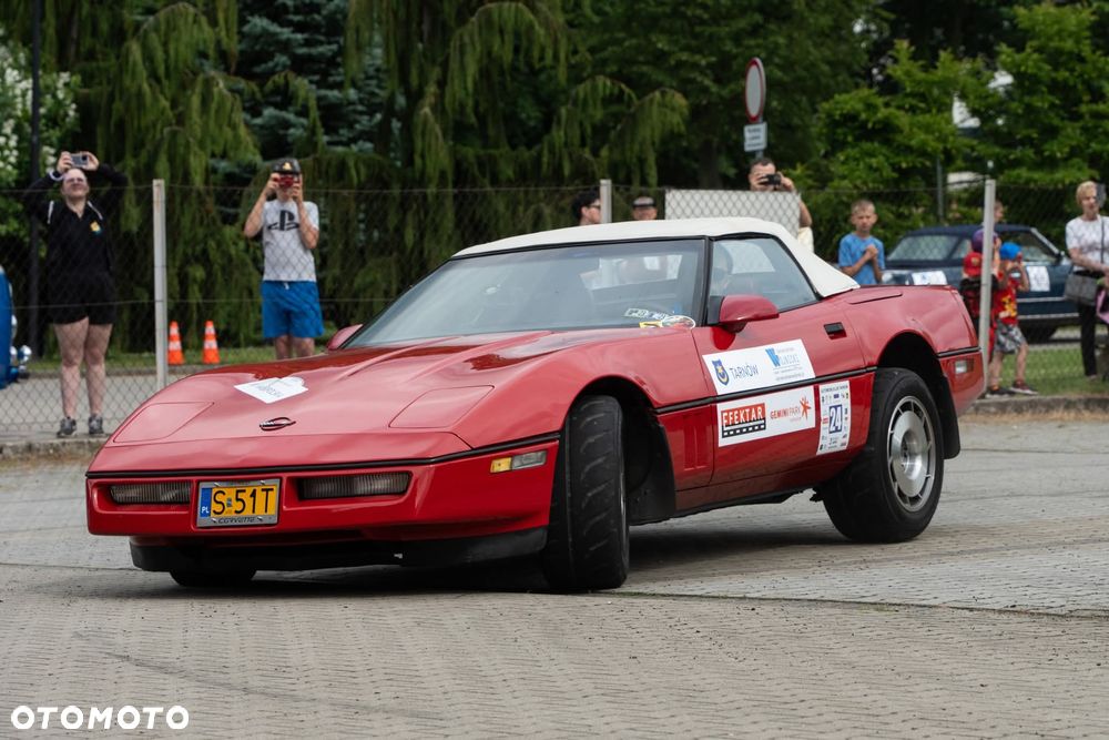 Chevrolet Corvette - 13