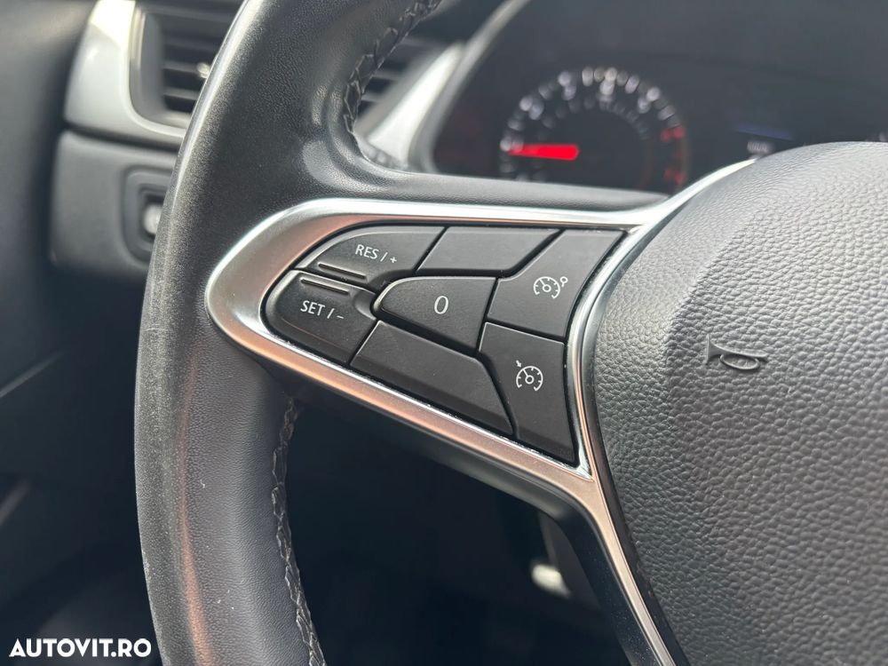 Renault Captur MHEV 140 Techno - 27