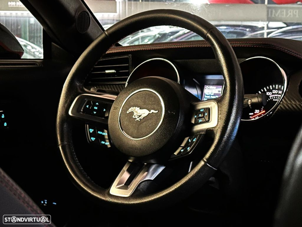 Ford Mustang - 44