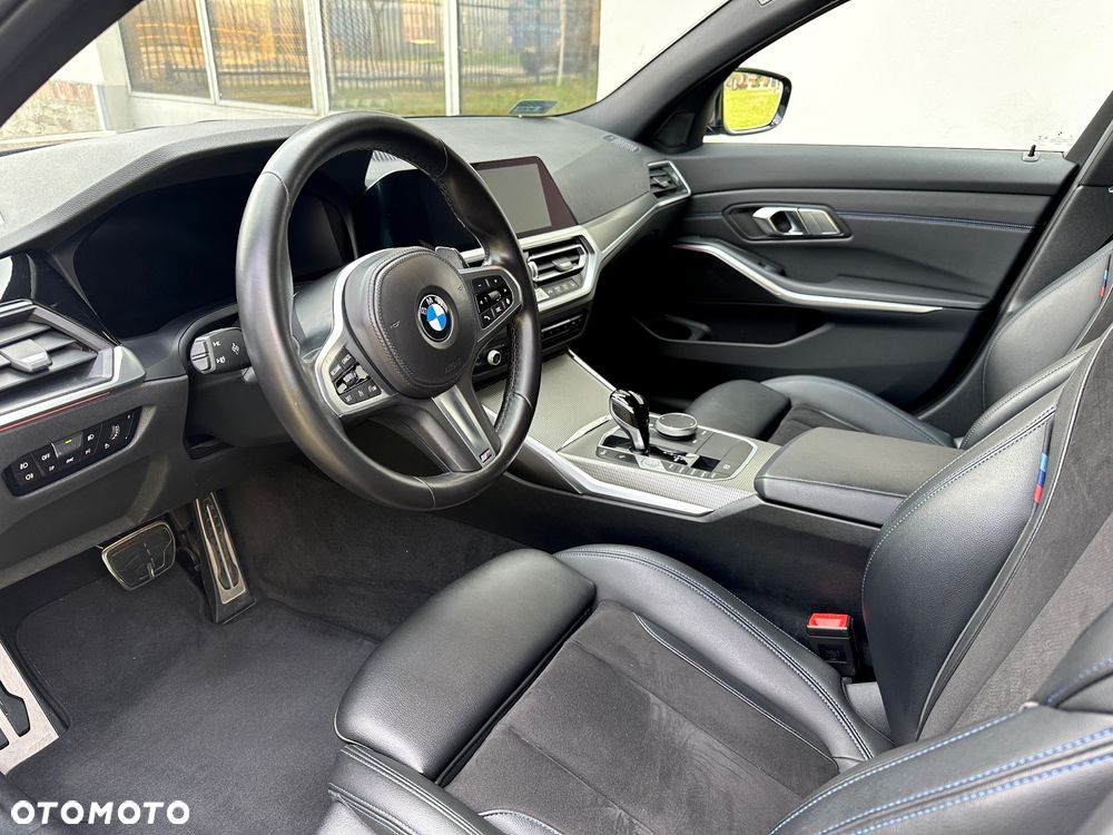 BMW Seria 3 320d xDrive M Sport sport - 19