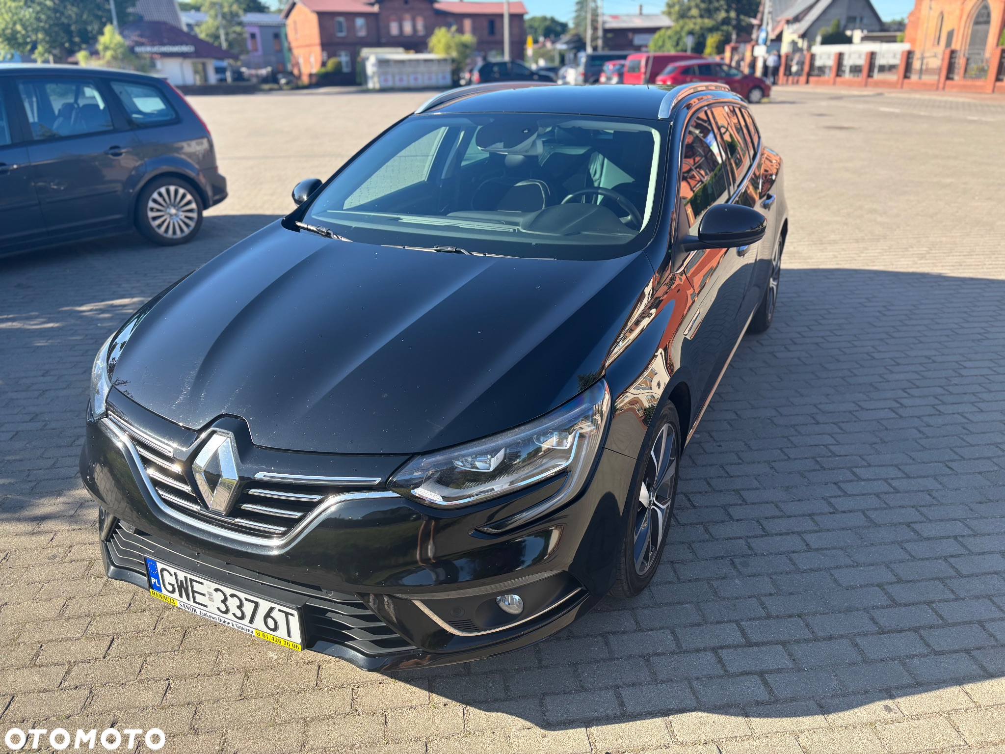 Renault Megane ENERGY TCe 130 EDC INTENS - 4