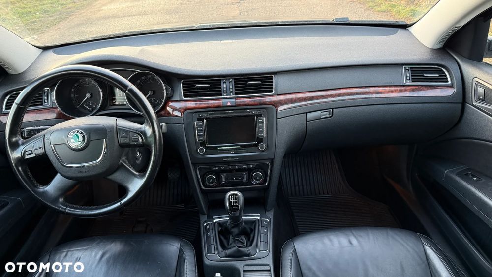 Skoda Superb 2.0 TDI Exclusive - 11