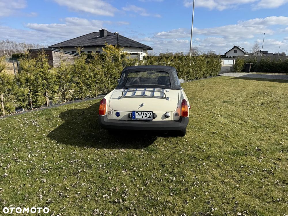 MG MGB - 35