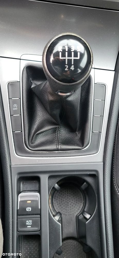 Volkswagen Golf 1.6 TDI BlueMotion Technology Trendline - 28