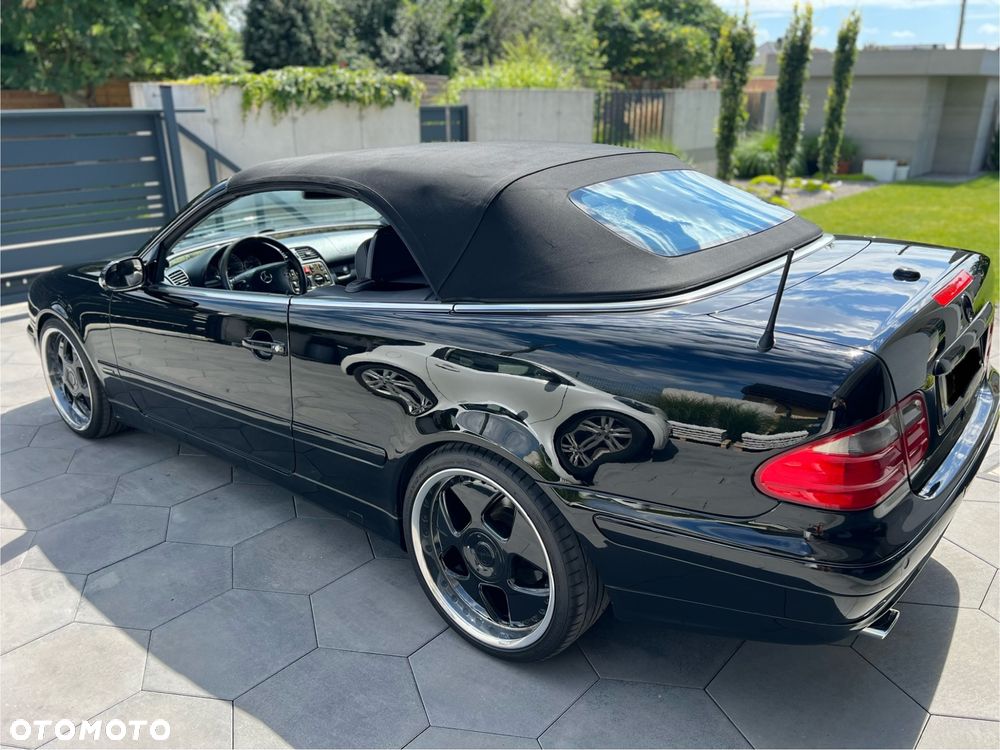 Mercedes-Benz CLK - 16