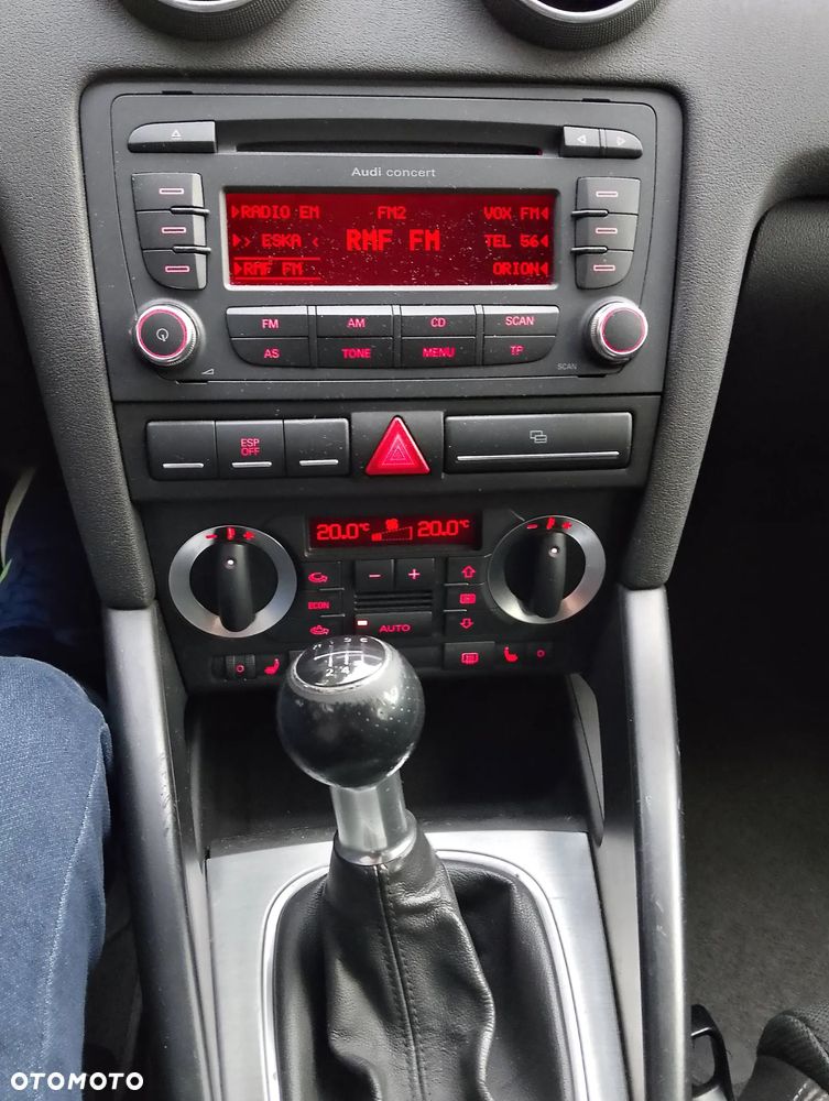 Audi A3 1.8T FSI Attraction - 11