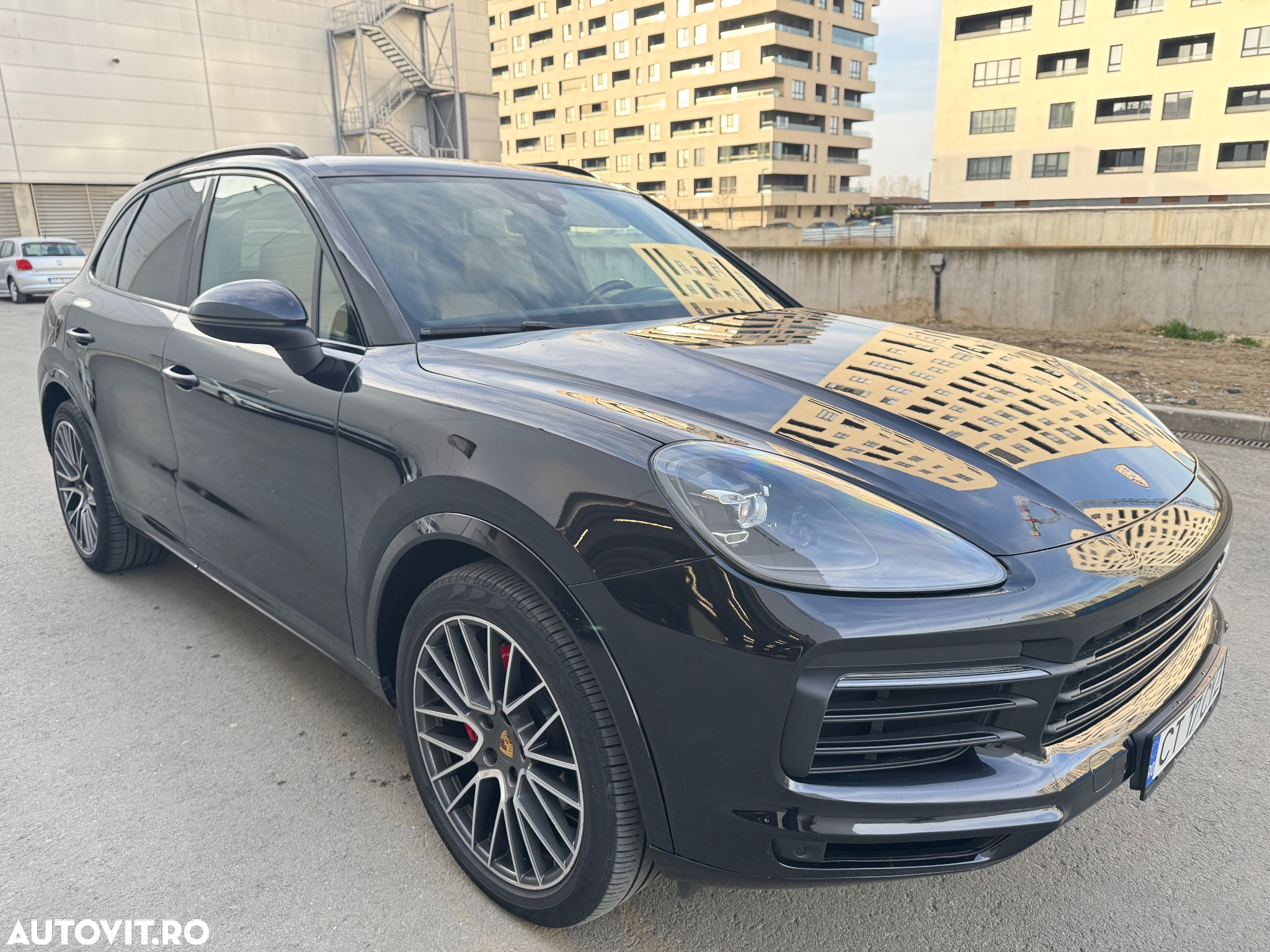 Porsche Cayenne - 2