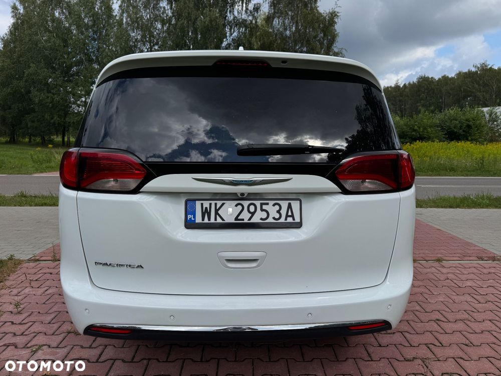 Chrysler Pacifica - 9