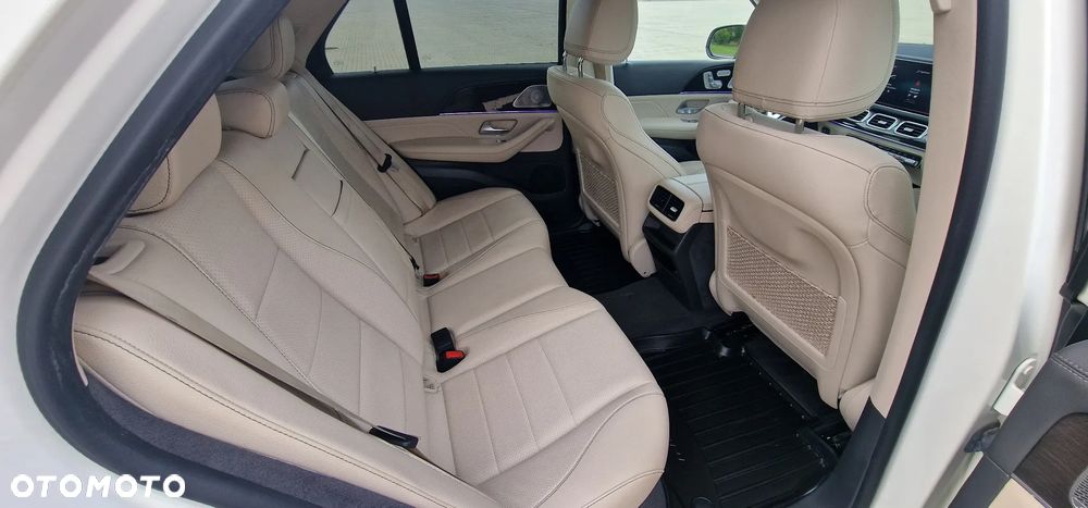 Mercedes-Benz GLE 300 d 4Matic 9G-TRONIC AMG Line - 9