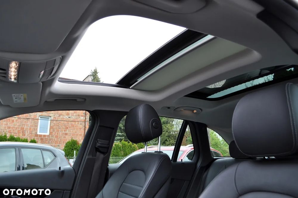 Mercedes-Benz GLC 350 e 4Matic 7G-TRONIC AMG Line - 35