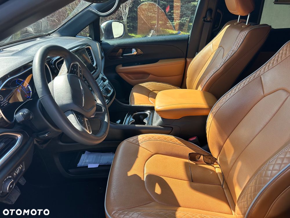 Chrysler Pacifica - 18