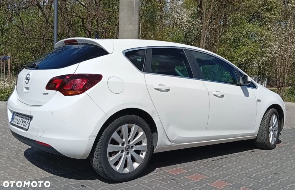 Opel Astra 1.7 CDTI Cosmo - 8