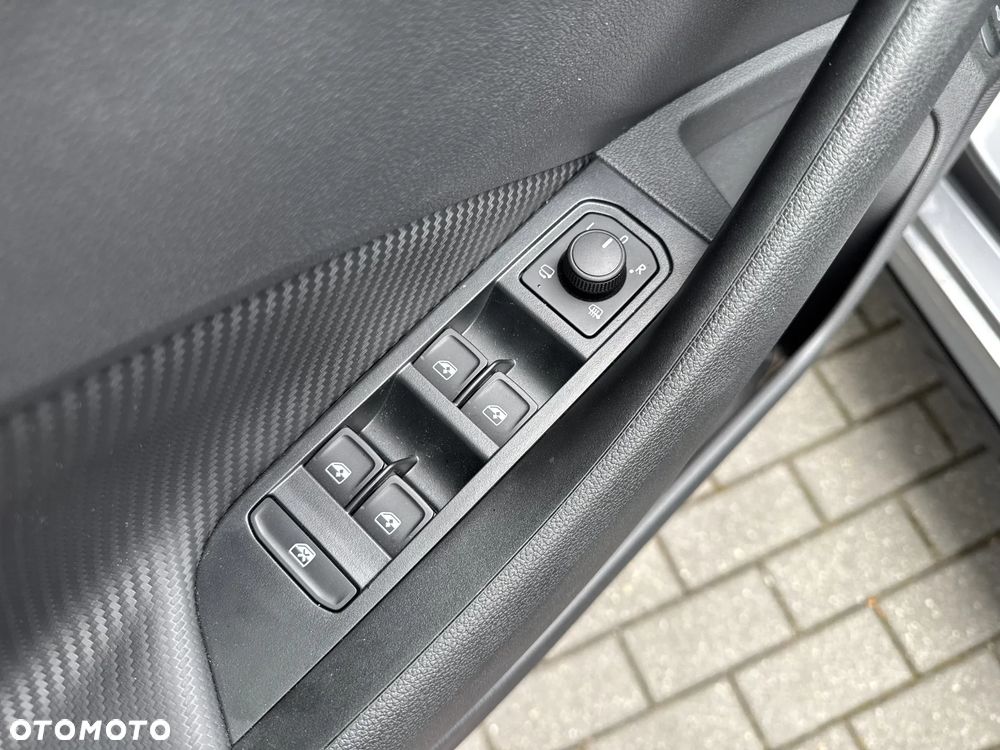 Skoda Kamiq 1.5 TSI Monte Carlo - 17