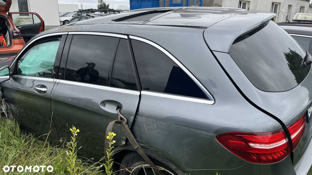 Mercedes-Benz GLC - 6
