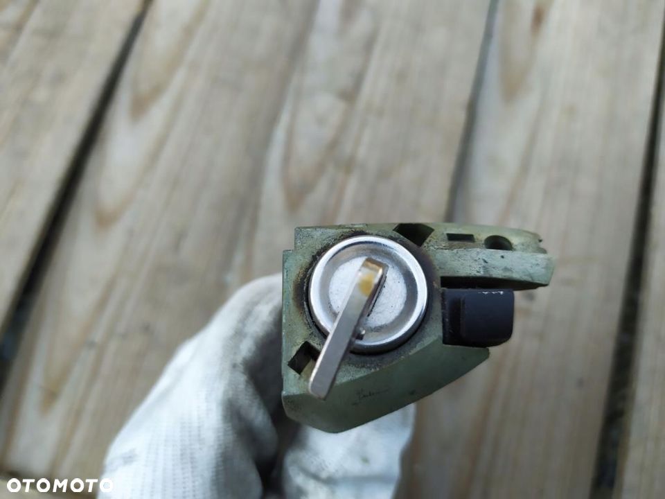 MERCEDES W211 E-KLASA WKŁADKA ZAMKA ZAŚLEPKA LEWA - 3