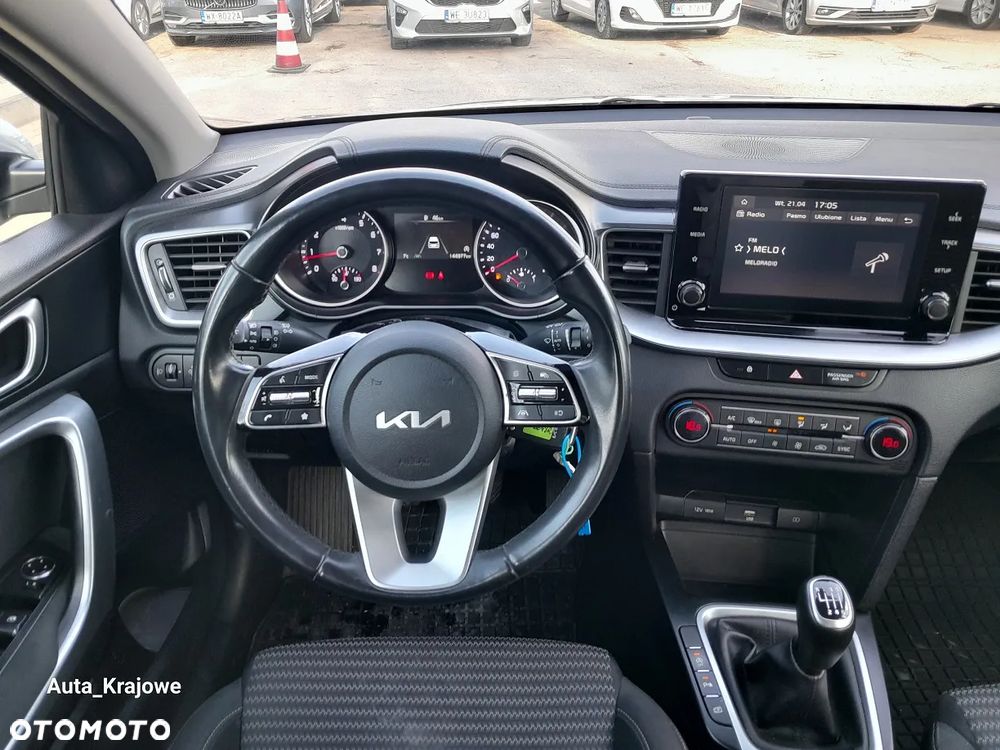 Kia Ceed 1.5 T-GDI M - 10