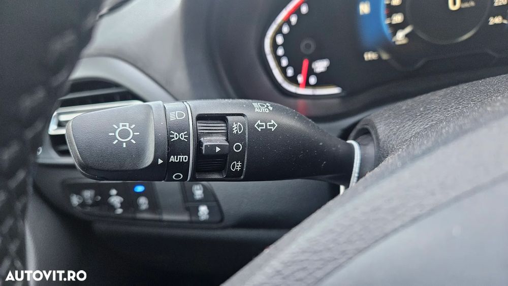 Hyundai i30 1.5 T-GDI 160CP MHEV 5DR M/T Exclusive - 15