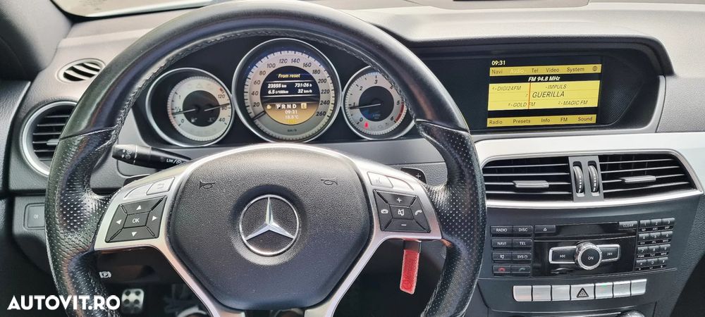 Mercedes-Benz C - 12