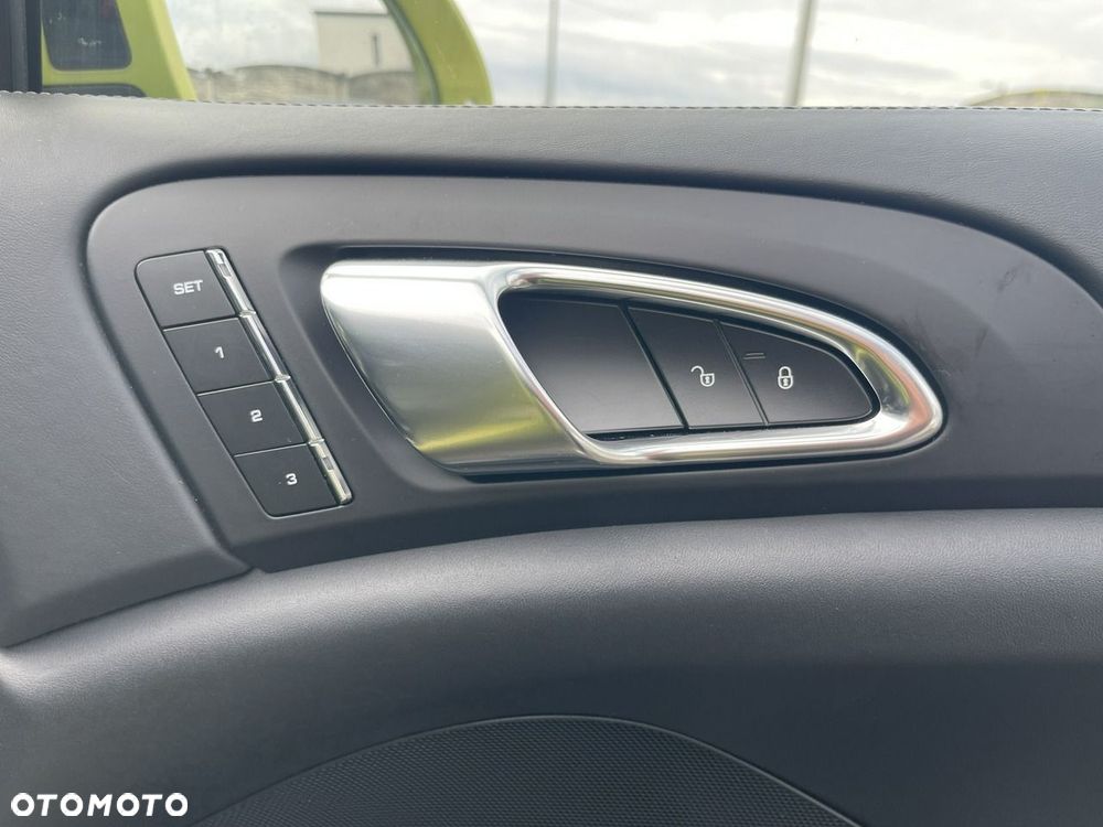 Porsche Cayenne S Diesel Platinum Edition - 9