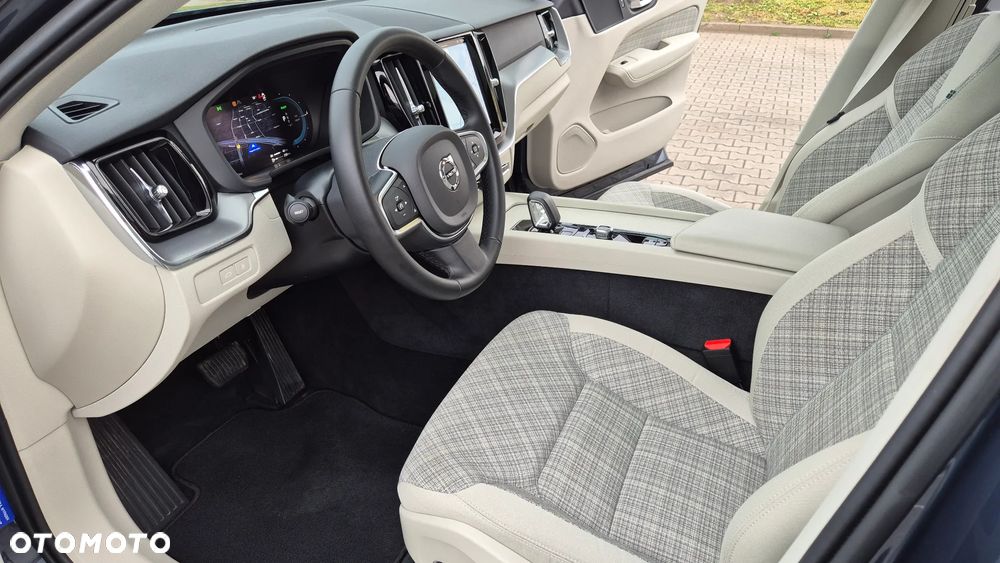Volvo XC 60 T6 Plug-In Hybrid AWD Inscription Expression - 8
