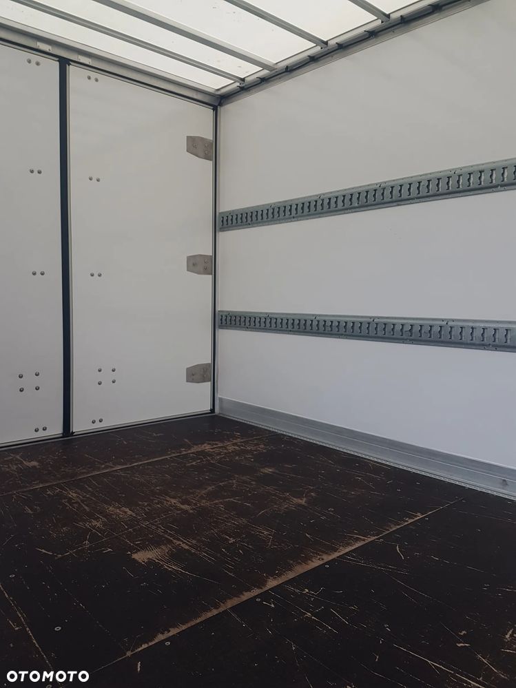 Iveco DAILY KONTENER 8EP KLIMA 4,21x2,23x2,23 3,0-160KM 35S16 KRAJOWY MANUAL 6-BIEGÓW - 27