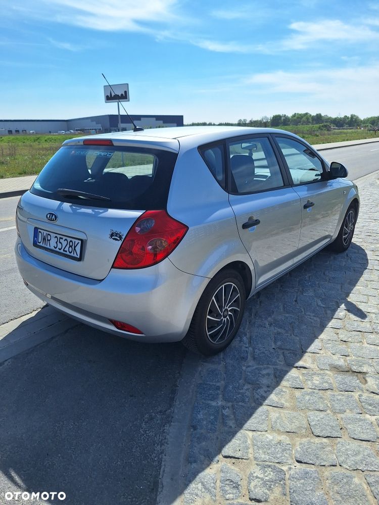 Kia Ceed - 5