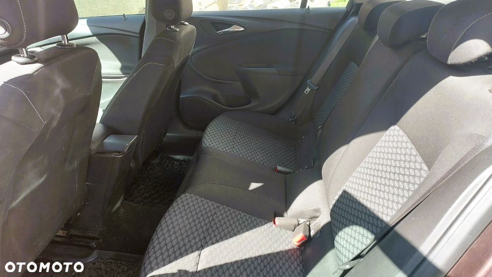 Opel Astra 1.4 T Elite - 4