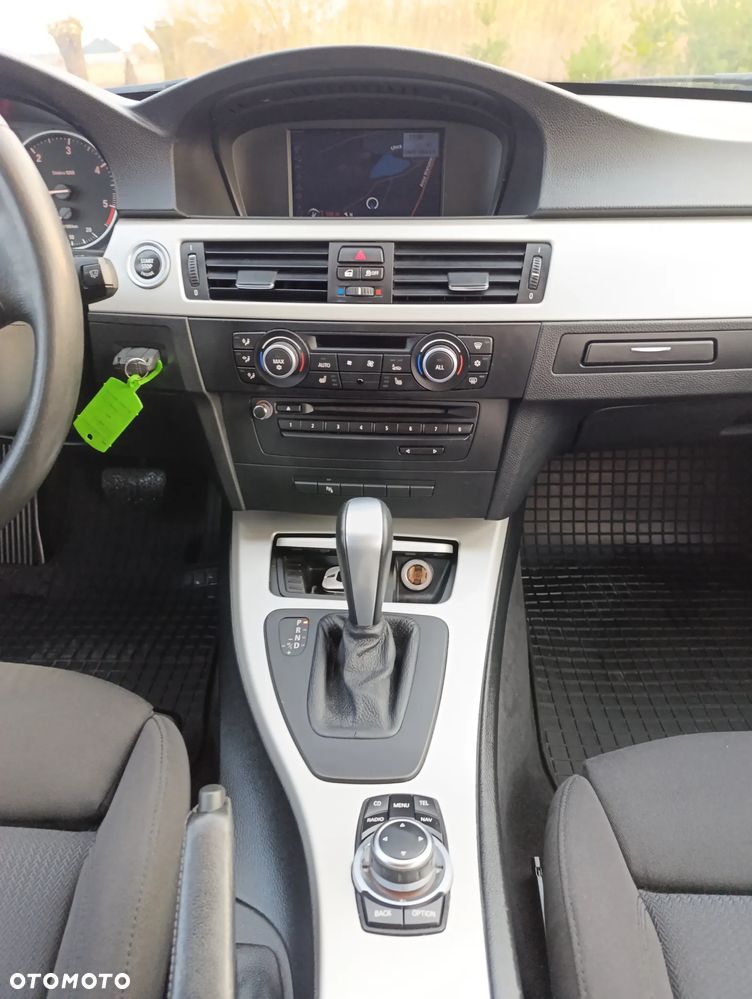 BMW Seria 3 318d DPF Edition Exclusive - 29