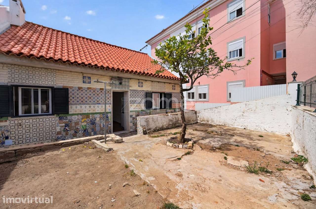 Andar de Moradia T2 com Terraço em Caneças