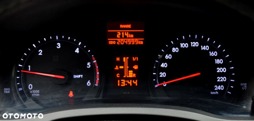 Toyota Avensis 2.0 D-4D - 16