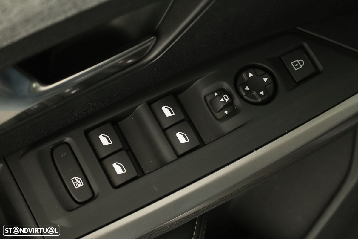 Peugeot 3008 1.2 Hybrid Allure e-DCS6 - 20