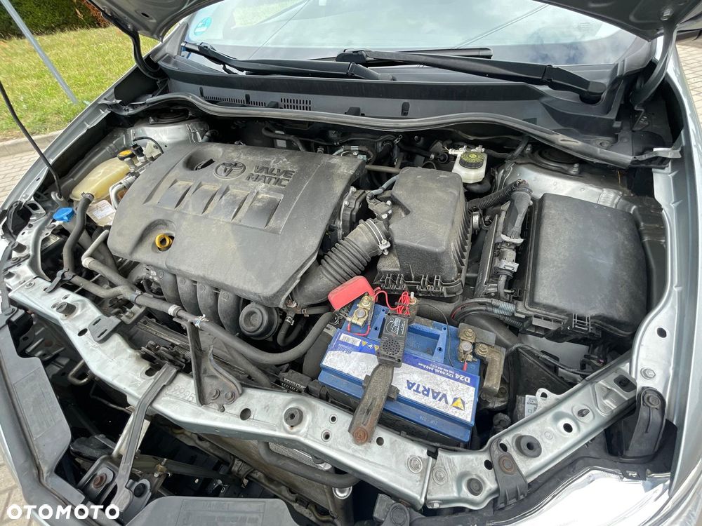 Toyota Auris 1.6 Valvematic Executive - 25