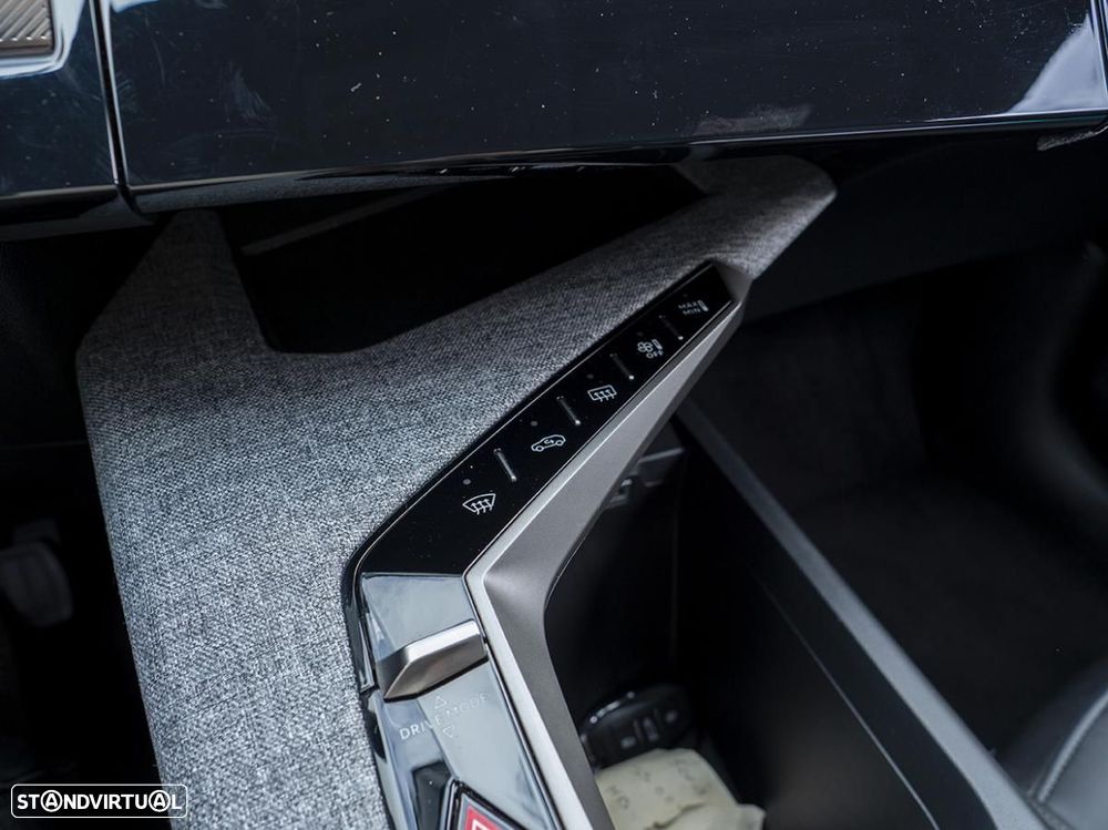 Peugeot E-5008 210 Allure Business - 41