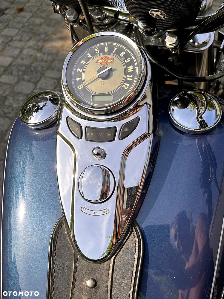 Harley-Davidson Softail Heritage Classic - 4