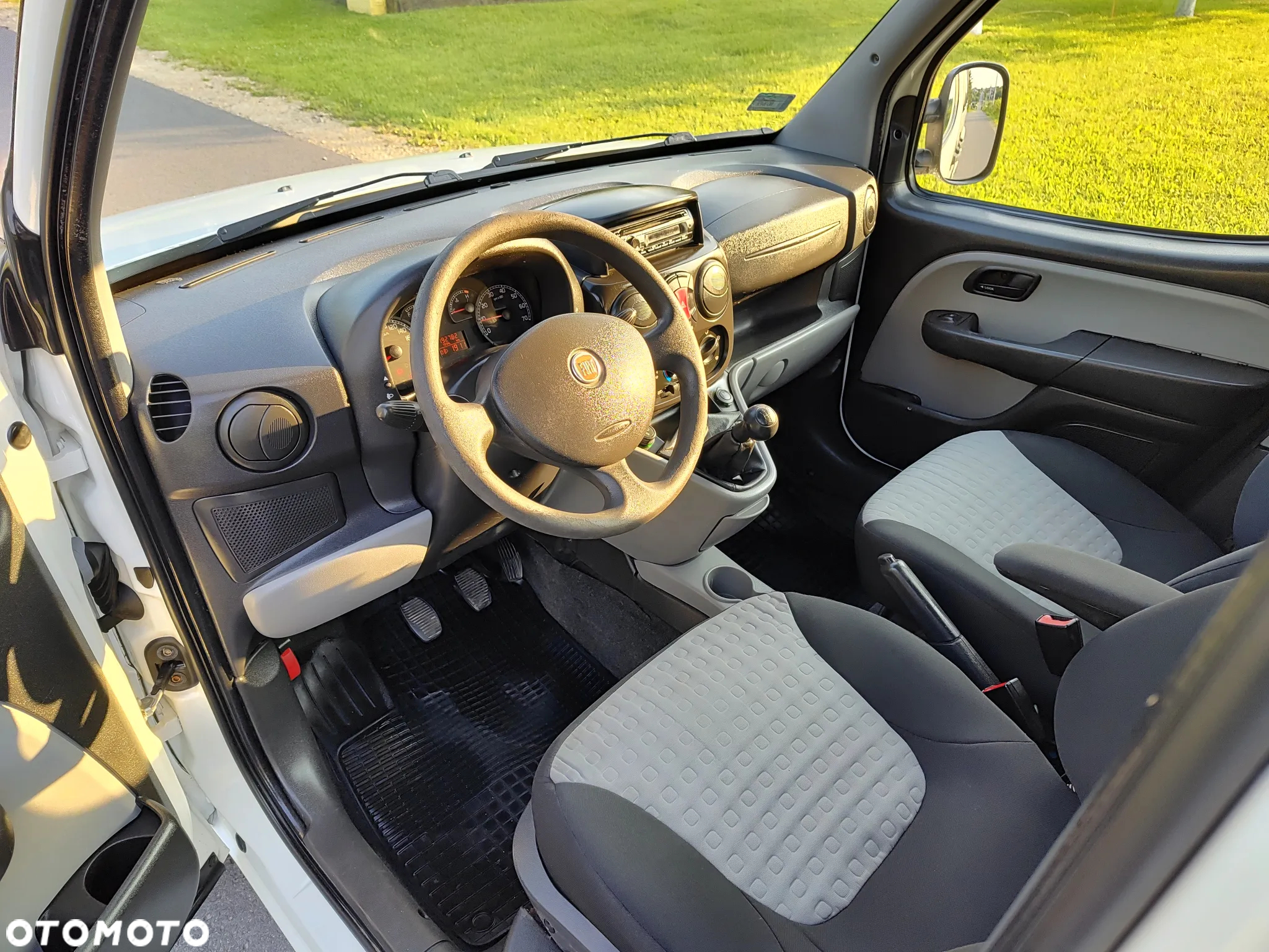 Fiat Doblo II 1.9 JTD Active - 9