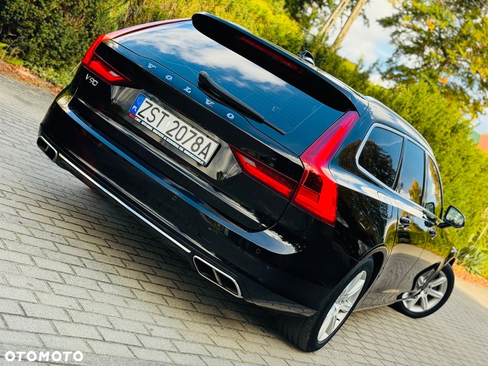 Volvo V90 D3 Geartronic Momentum Pro - 28