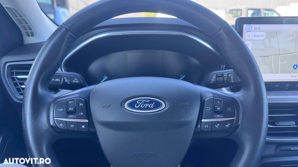 Ford Focus 1.0 EcoBoost Titanium - 11