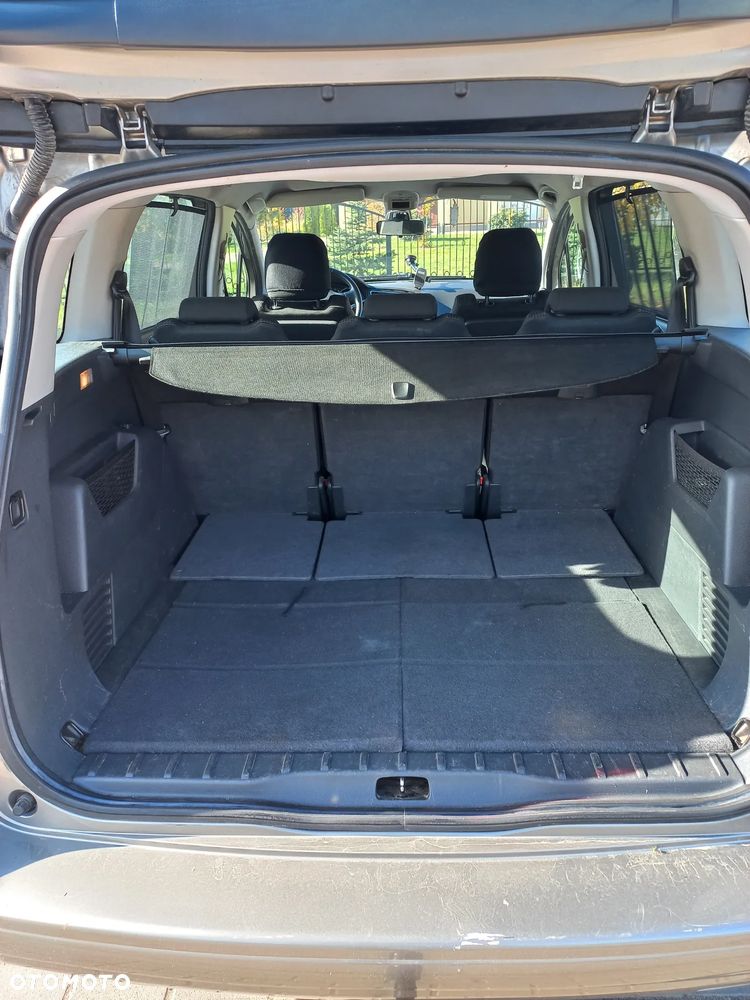 Peugeot 5008 - 12