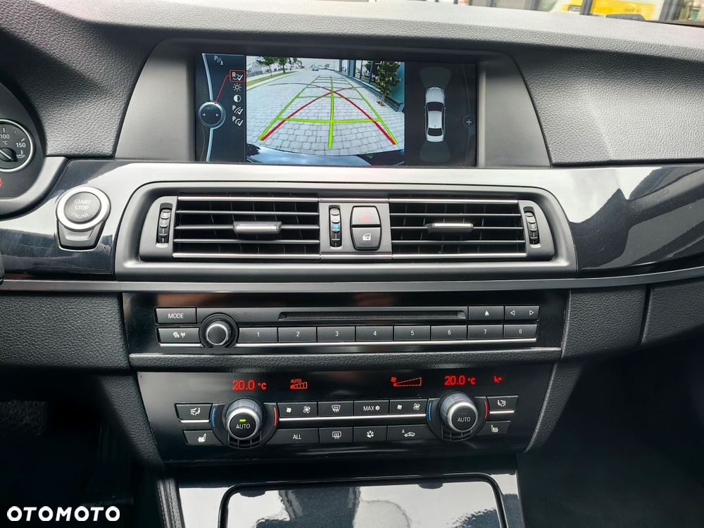 BMW Seria 5 525d - 13