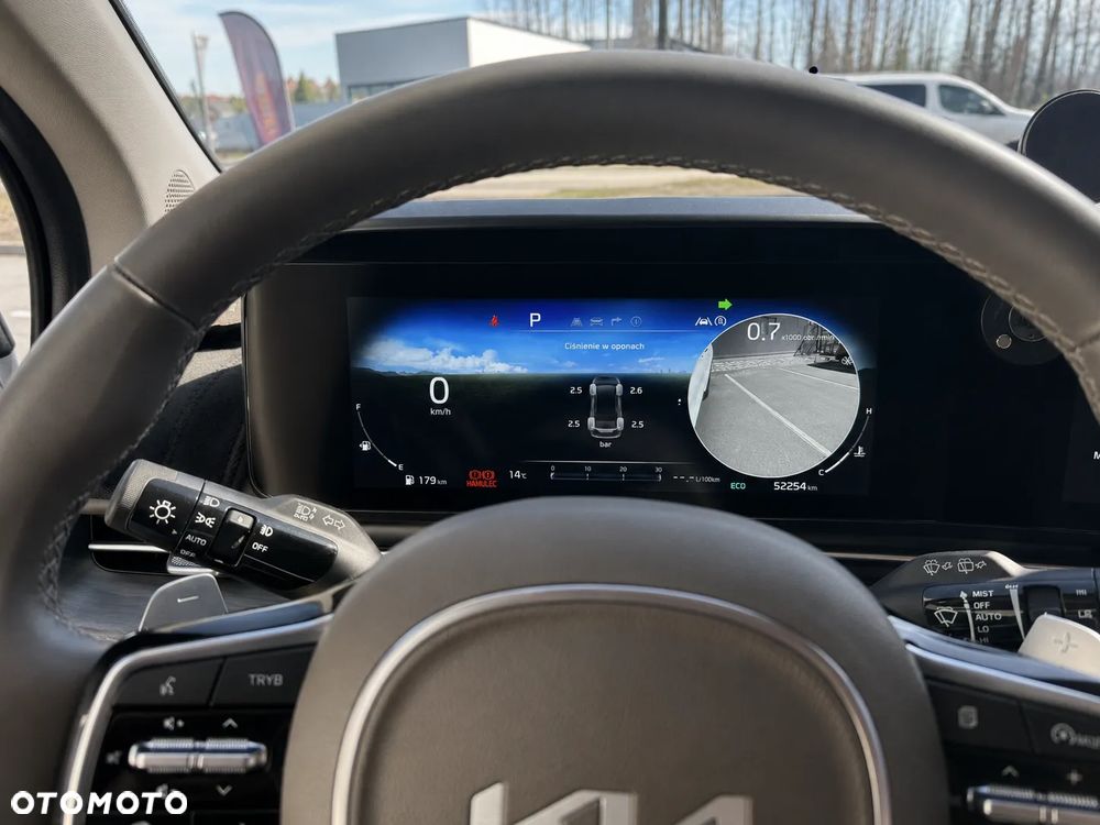 Kia Carnival - 7